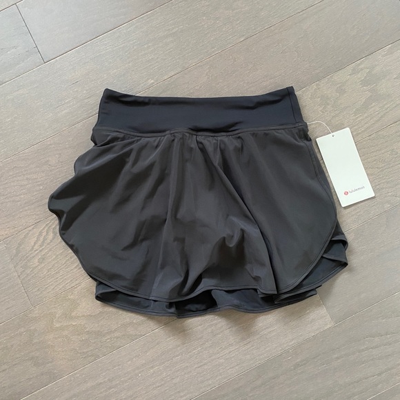 lululemon athletica Skirts Lululemon Flutter Hem High Rise Tennis Skirt Size 6 Black Poshmark